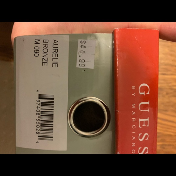 Guess flip flops - Picture 2 of 5